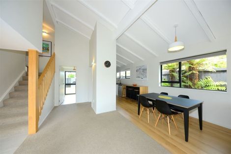 Photo of property in 4 Kingham Place, Avonhead, Christchurch, 8042
