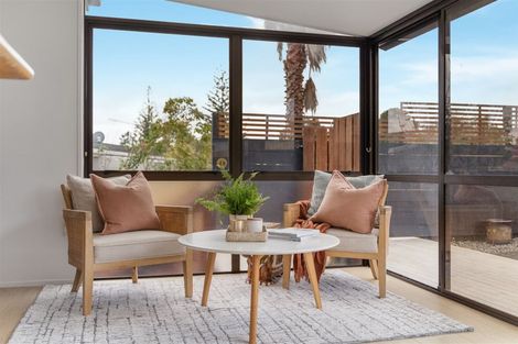 Photo of property in 62 Hellyers Street, Birkdale, Auckland, 0626