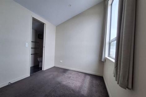 Photo of property in 2u9 Stone Street, Miramar, Wellington, 6022