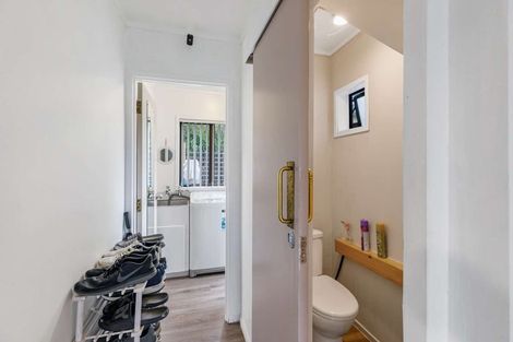 Photo of property in 2/11 Halsey Road, Manurewa, Auckland, 2102