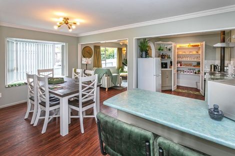 Photo of property in 35 Victoria Street, Coromandel, 3506