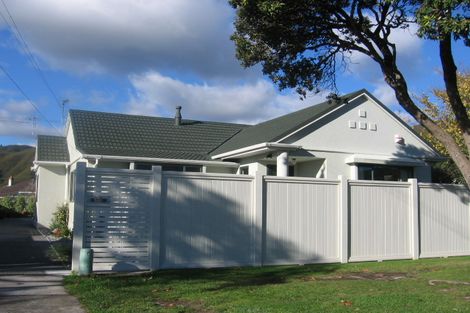 Photo of property in 8 Collingwood Street, Waterloo, Lower Hutt, 5011