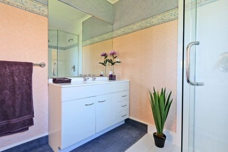 Photo of property in 150 Avenue Road, Greenmeadows, Napier, 4112