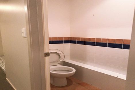 Photo of property in 621 Beach Road, Rothesay Bay, Auckland, 0630