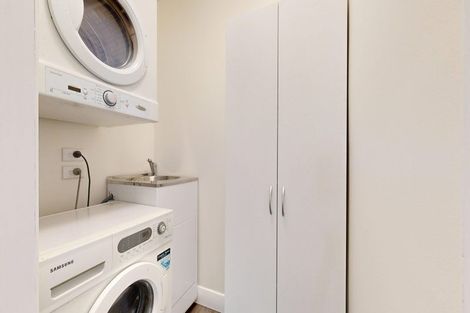 Photo of property in 10 Hornsey Road, Melrose, Wellington, 6023