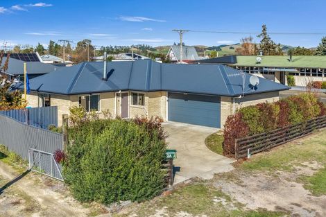 Photo of property in 2a Williams Street, Otane, 4202