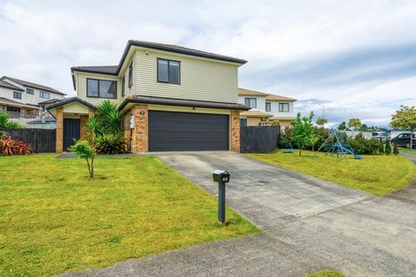 Photo of property in 48 Kirikiri Drive, Papakura, 2110
