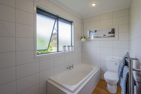 Photo of property in 54 Te Kupe Road, Paraparaumu Beach, Paraparaumu, 5032