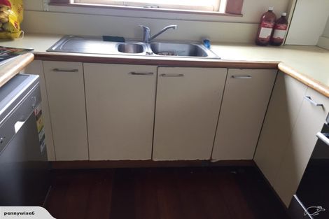 Photo of property in 79a Mills Road, Brooklyn, Wellington, 6021