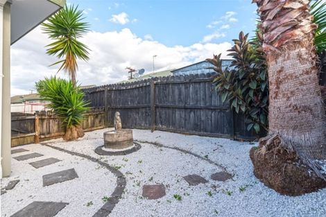 Photo of property in 87 Pooks Road, Ranui, Auckland, 0612