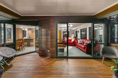 Photo of property in 7a Lake Road, Northcote, Auckland, 0627