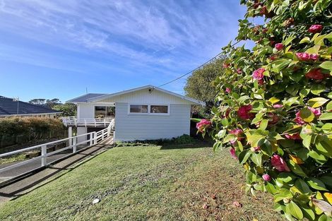 Photo of property in 3 Mason Street, New Lynn, Auckland, 0600