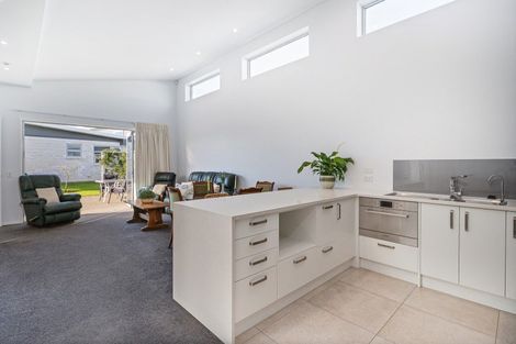 Photo of property in 16 Vanita Drive, Whitianga, 3510