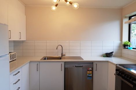 Photo of property in 4f5 Stewart Drive, Newlands, Wellington, 6037