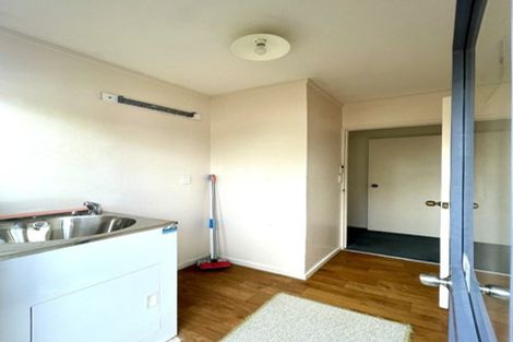 Photo of property in 10 Loughanure Place, Massey, Auckland, 0614