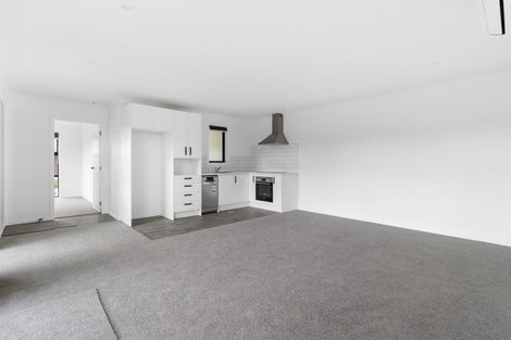 Photo of property in 2u1 Searancke Place, Fairfield, Hamilton, 3214