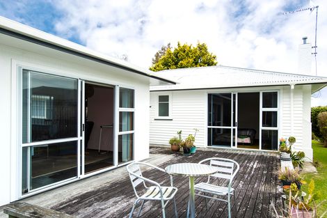 Photo of property in 12 Byron Street, Te Hapara, Gisborne, 4010