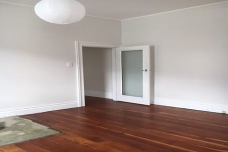 Photo of property in 32 Mckinley Crescent, Brooklyn, Wellington, 6021