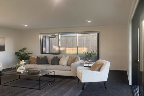 Photo of property in 38 Metoriti Crescent, Karaka, 2124