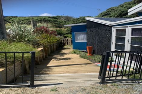 Photo of property in 42 Sea View Road, Baylys Beach, Dargaville, 0377