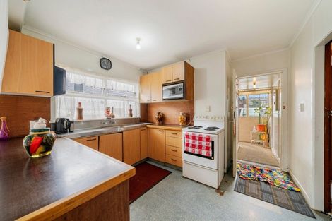 Photo of property in 122 Buckland Road, Mangere East, Auckland, 2024