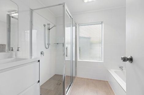 Photo of property in 4/10 Ranch Road, Mount Maunganui, 3116