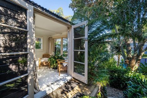 Photo of property in 1/37 Wolsley Avenue, Milford, Auckland, 0620