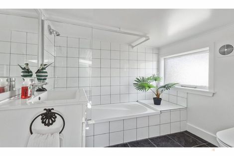 Photo of property in 138 Talbot Street, Geraldine, 7930