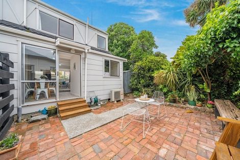 Photo of property in 2/6 Richmond Street, Petone, Lower Hutt, 5012