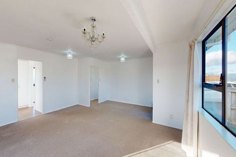 Photo of property in 41a Sunhaven Drive, Newlands, Wellington, 6037