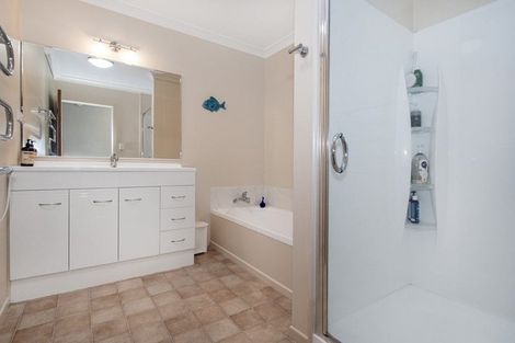 Photo of property in 156a Great North Road, Te Kamo, Kamo, 0185