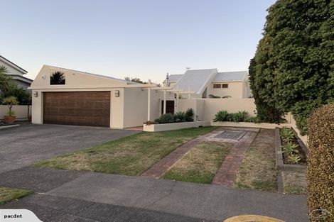 Photo of property in 3 Moana Place, Taradale, Napier, 4112