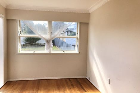Photo of property in 121 Vodanovich Road, Te Atatu South, Auckland, 0610