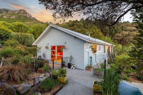 Photo of property in 46 Cornwall Road, Lyttelton, 8082