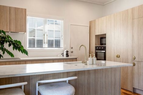 Photo of property in 70a Alfriston Road, Manurewa East, Auckland, 2102