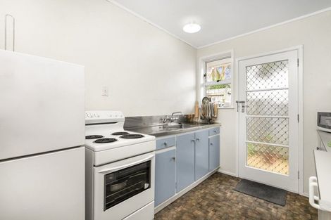 Photo of property in 1/135 Titirangi Road, New Lynn, Auckland, 0600
