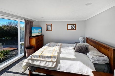 Photo of property in 2 Oakden Drive, Darfield, 7510