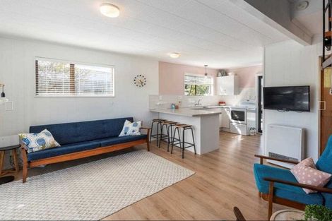 Photo of property in 27 Hemara Street, Waikanae Beach, Waikanae, 5036