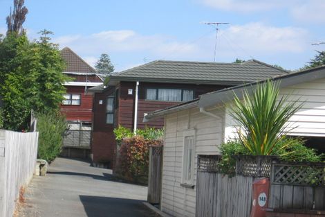 Photo of property in 2/14 Mahara Avenue, Birkenhead, Auckland, 0626