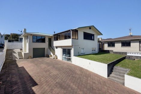 Photo of property in 25 Wells Avenue, Mount Maunganui, 3116
