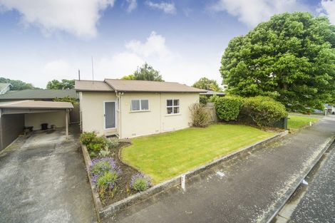 Photo of property in 1 Cremorne Avenue, Hokowhitu, Palmerston North, 4410