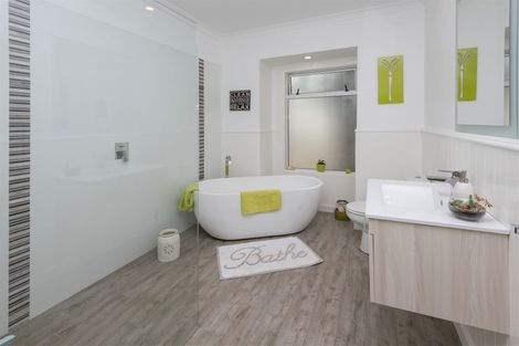 Photo of property in 22 Morrow Avenue, Bucklands Beach, Auckland, 2012