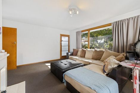 Photo of property in 2/124 Brookside Terrace, Bryndwr, Christchurch, 8053