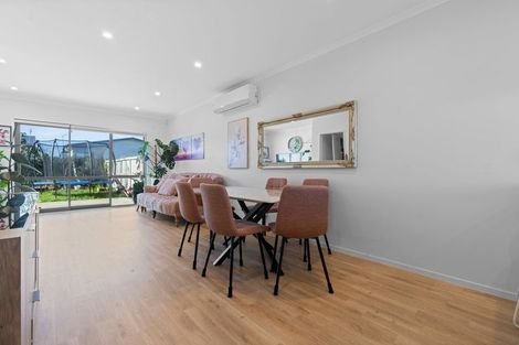 Photo of property in 60 Te Napi Drive, Takanini, 2112