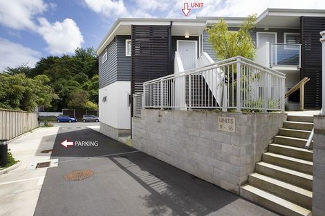 Photo of property in 14u7 Atkinson Street, Newlands, Wellington, 6037