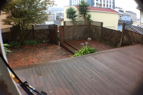 Photo of property in Rosemere Backpackers, 6 Macdonald Crescent, Te Aro, Wellington, 6011