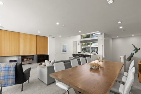 Photo of property in The Beeches Apartments, 4/60 Hallenstein Street, Queenstown, 9300