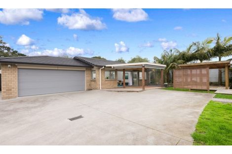 Photo of property in 39 Royal View Road, Te Atatu South, Auckland, 0610