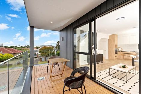 Photo of property in 7/12 Statesman Street, Henderson, Auckland, 0612