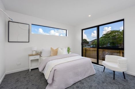 Photo of property in 19 Cedar Heights Avenue, Massey, Auckland, 0614